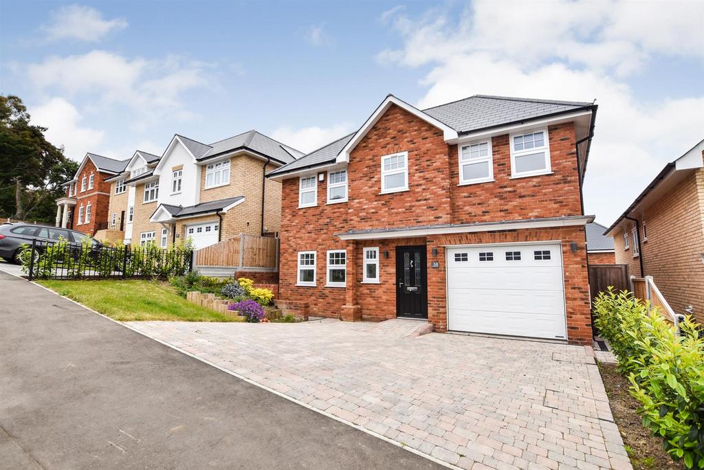 Hill Road, Benfleet 5 bed detached house for sale £825,000