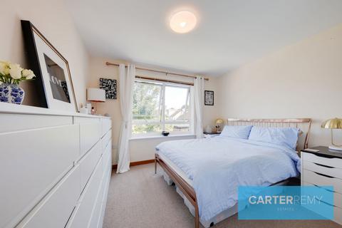 undefined, Rayleigh Road, Leigh On Sea, SS9