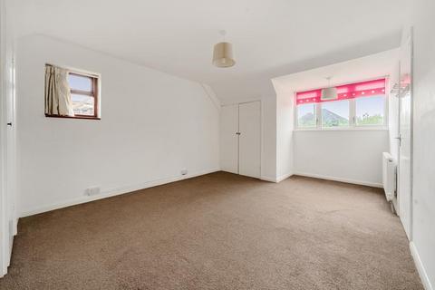 138 Berkeley Avenue, Chesham, HP5 2RT
