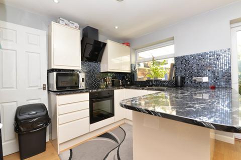 3 bedroom terraced house for sale, Oxey Close, New Milton, Hampshire, BH25
