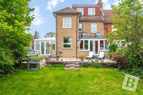 10 Deyncourt Gardens, Upminster, RM14 1DE