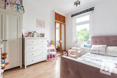 10 Deyncourt Gardens, Upminster, RM14 1DE