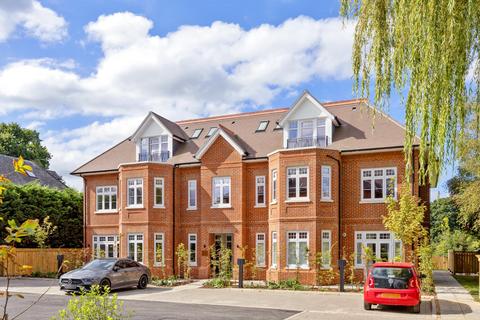 1 bedroom flat for sale, Luna Place, 45 More Lane, Esher, Surrey, KT10.