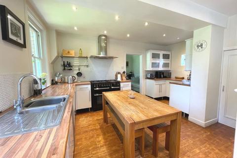 5 bedroom character property for sale - High Street, Collingtree, Northampton NN4 0NE
