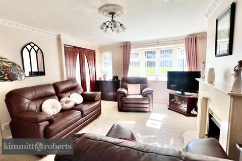 3 bedroom end of terrace house for sale - Moorsfield, Houghton le Spring, Tyne and Wear, DH4