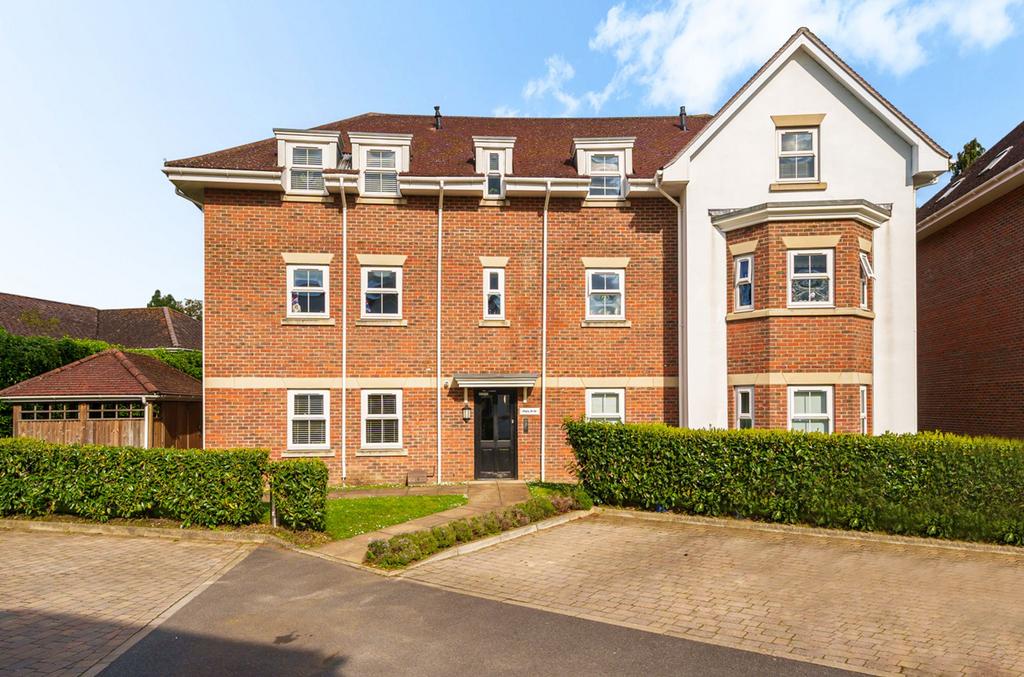 Wiltshire Place, Wiltshire Road, RG40 2 bed apartment for sale £340,000