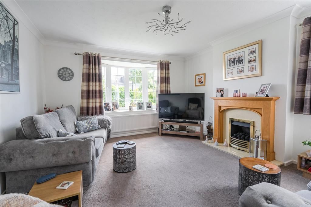 Sheraton Drive, Humberston, Grimsby, Lincolnshire, DN36 2 bed bungalow