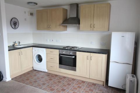 Studio to rent - Handcross Road, Wigmore, Luton, LU2