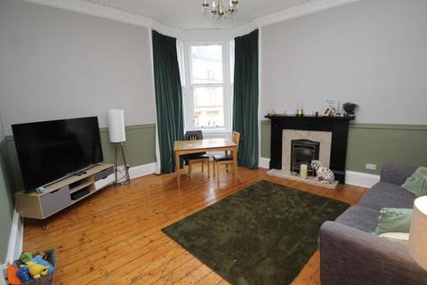 2 bedroom flat for sale - Byres Road, Second Floor, Glasgow, West End G12