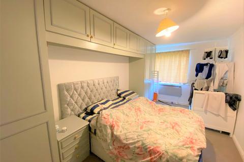 2 bedroom flat to rent - Marwell Close Romford RM1 2TE