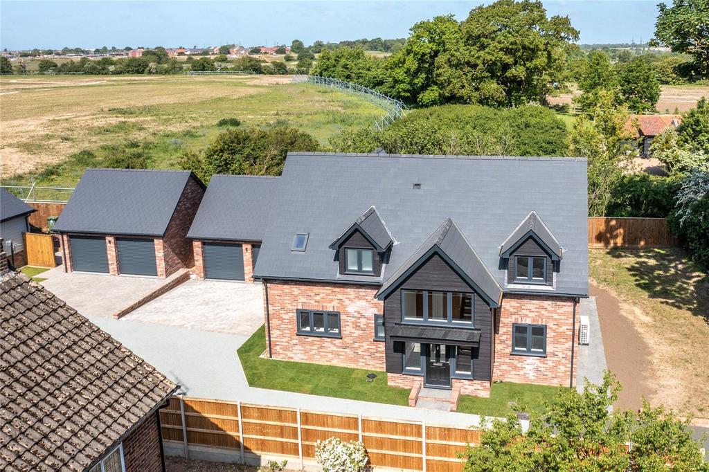 Westerfield, Ipswich, Suffolk, IP6 4 bed detached house for sale £850,000