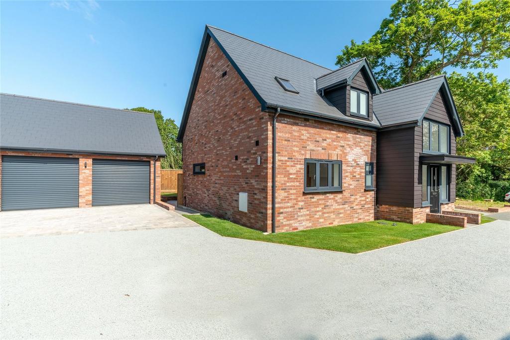 Westerfield, Ipswich, Suffolk, IP6 4 bed detached house for sale £850,000