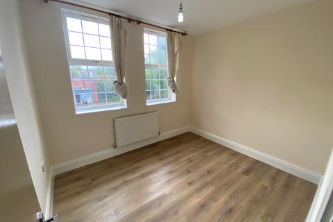 2 bedroom flat to rent, Moseley Road, Birmingham B12