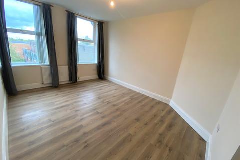 2 bedroom flat to rent, Moseley Road, Birmingham B12