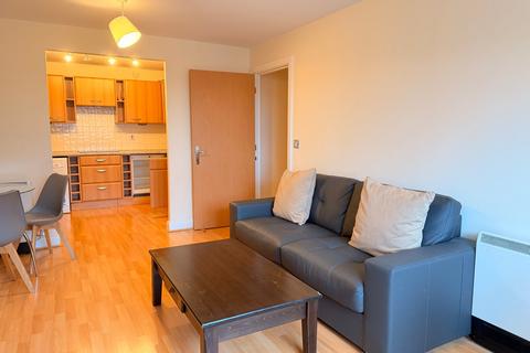 2 bedroom flat to rent, Royal Plaza, 2 Westfield Terrace, Sheffield, South Yorkshire, S1