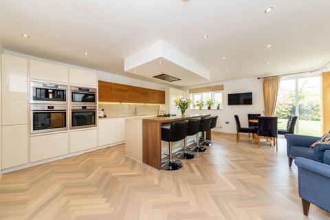 5 bedroom detached house for sale - Oxley Park, Milton Keynes MK4