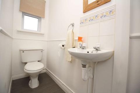 2 bedroom park home to rent, Clos Y Dolydd, Manor Chase CF38 2TG