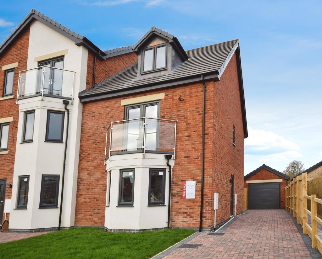 Lumley Fields, Skegness PE25 4 bed end of terrace house for sale £284,950