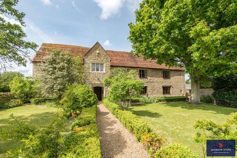 5 bedroom detached house for sale, The Green, Loughton, Milton Keynes, Buckinghamshire, MK5