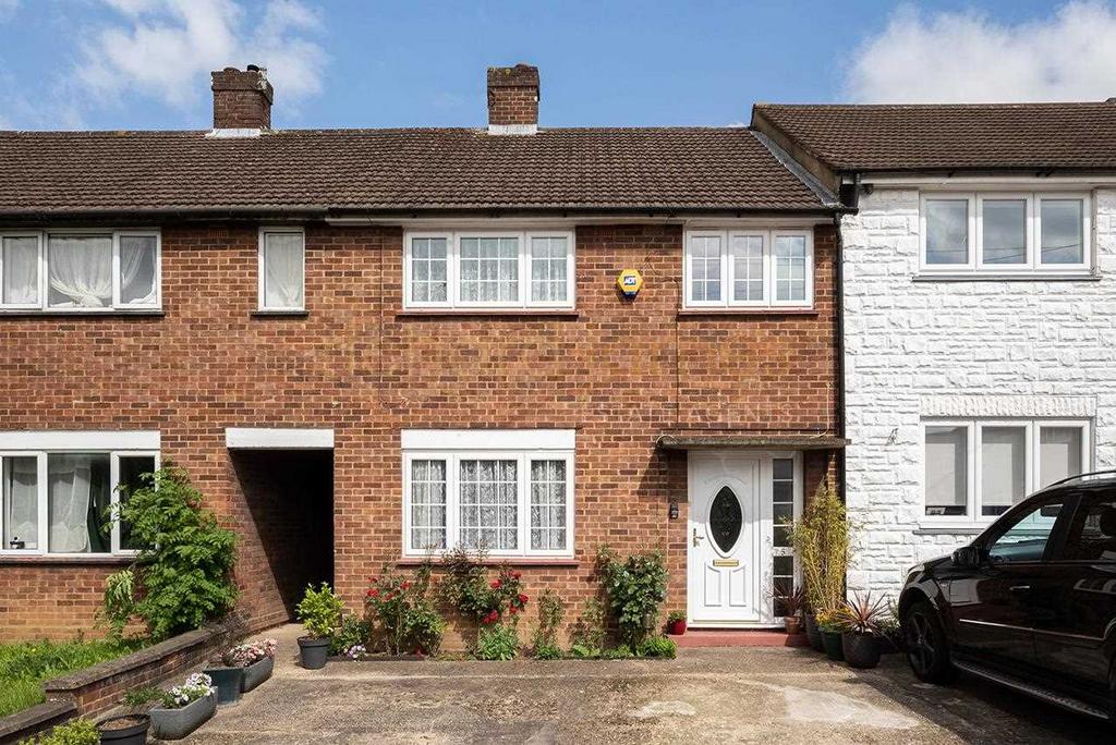 Norbury Grove, Mill Hill 3 bed terraced house for sale £625,000