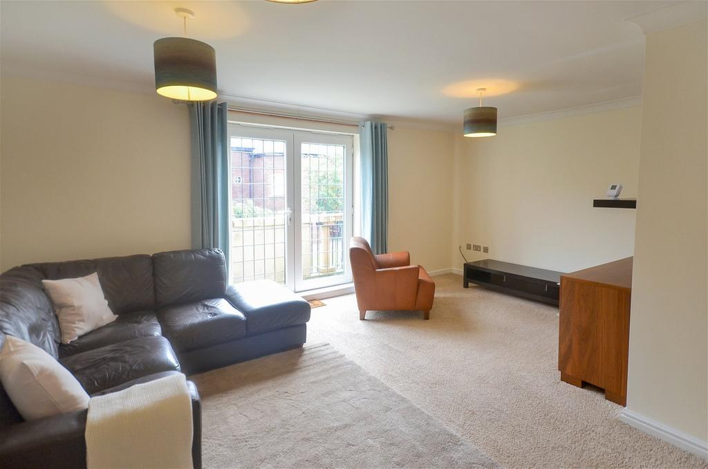 Upton Rocks Avenue, Widnes, WA8 9DA 2 bed mews £850 pcm (£196 pw)