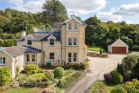 undefined, Cleeve Hill, Cheltenham, Gloucestershire, GL52