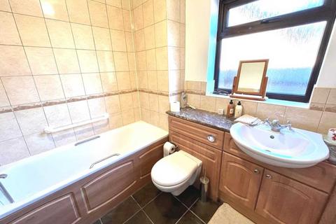 22 Ilex Close, Sonning Common, Reading, RG4 9LG