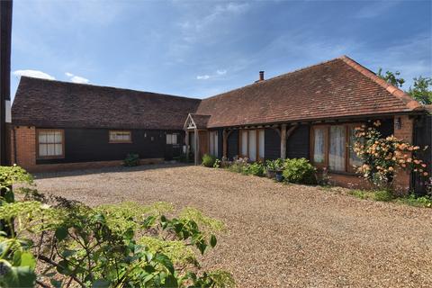 3 bedroom barn conversion for sale, Aylesbury Road, Bierton, Buckinghamshire.