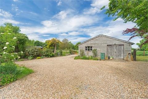 3 bedroom barn conversion for sale, Aylesbury Road, Bierton, Buckinghamshire.