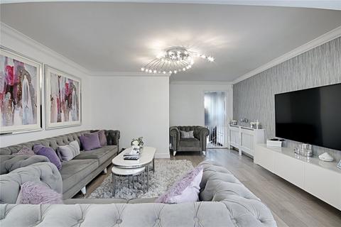 2 bedroom end of terrace house for sale - Princes Avenue, ENFIELD, Greater London, EN3