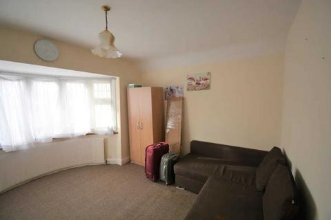 3 Roseheath Road, Hounslow, TW4 5HH