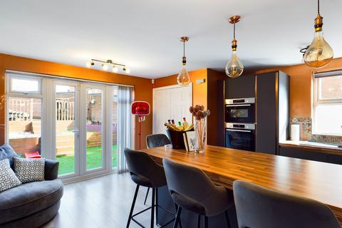 3 Blenkinsop Drive, Leeds, LS10 4GF