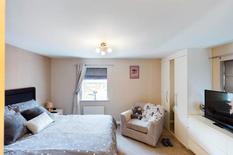 3 Blenkinsop Drive, Leeds, LS10 4GF