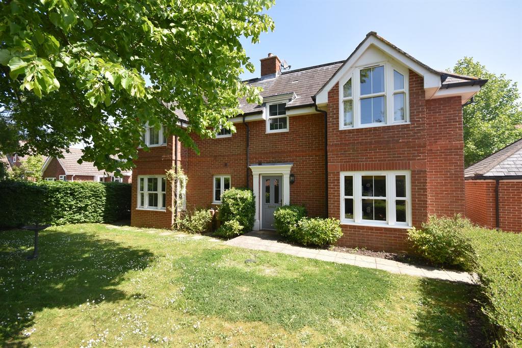 Windmill House, Geranium Gardens, Denmead, Waterlooville, PO7 2 bed