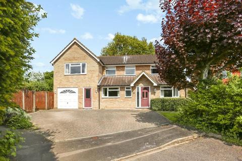 5 bedroom detached house for sale, The Vale, Oakley, RG23