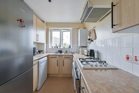 1 bedroom flat for sale - Styles Gardens, Brixton, London, SW9