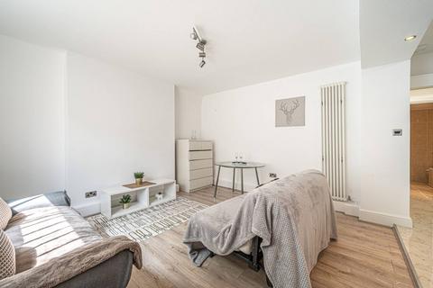 1 bedroom flat to rent - Belsize Road, West Hampstead, London, NW6
