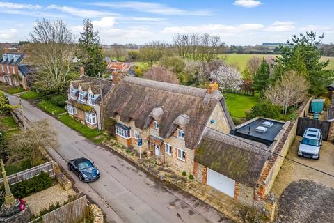 3 bedroom detached house for sale, The Holloway Road, Great Coxwell, Faringdon, SN7
