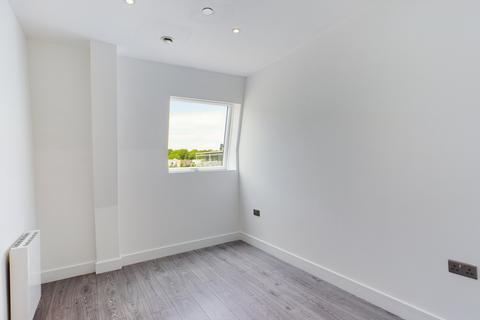 1 bedroom apartment to rent, Station Road, Addlestone, KT15