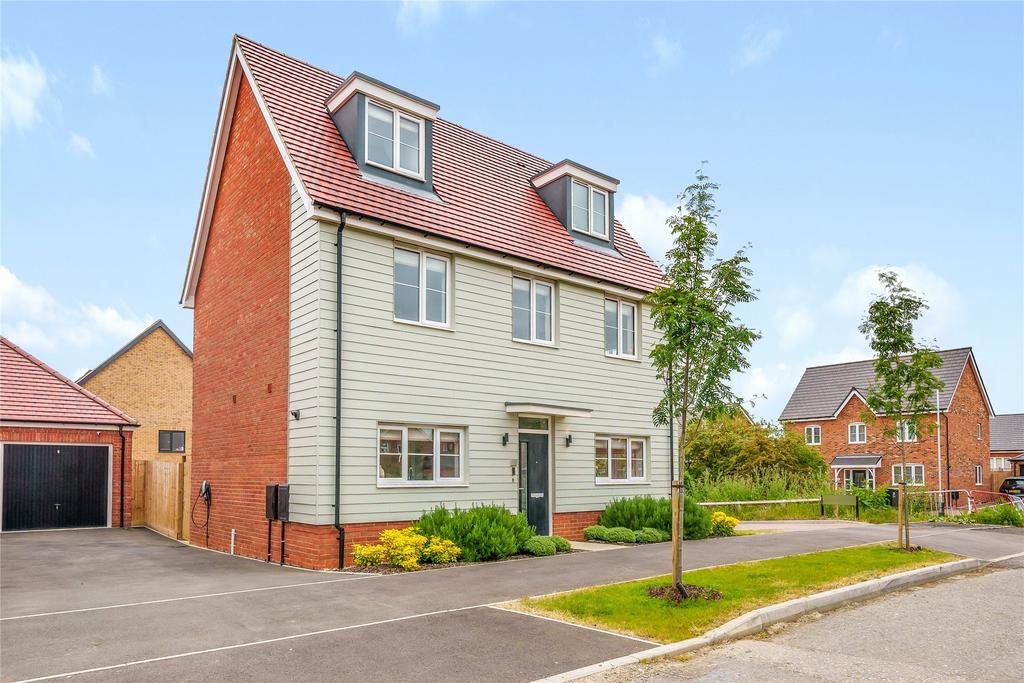 Salorn Way, Whitehouse, Milton Keynes, Buckinghamshire, MK8 5 bed ...