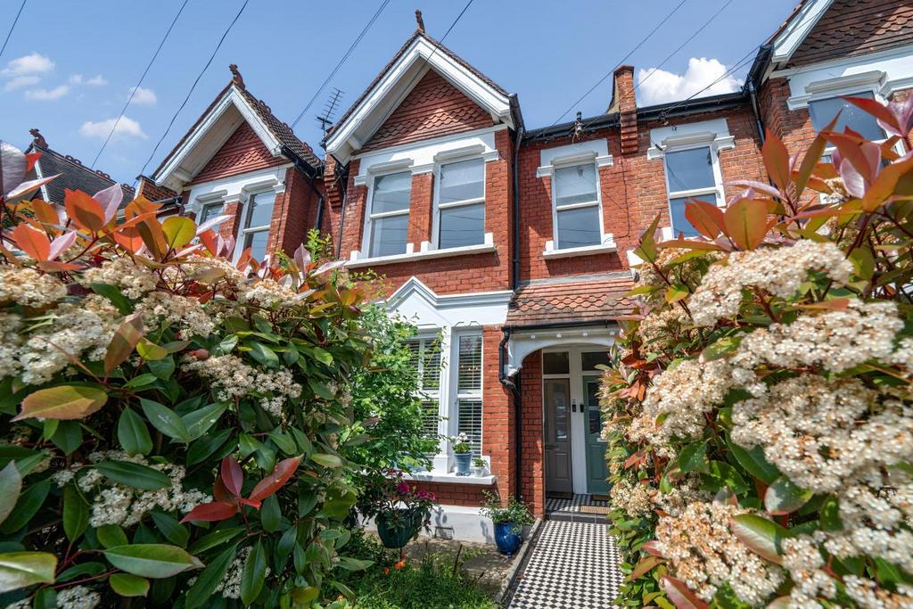 Penwortham Road, London 2 bed for sale £585,000