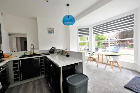 2 bedroom ground floor flat for sale - Half Edge Lane, Eccles, M30