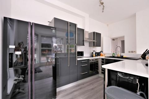 2 bedroom ground floor flat for sale - Half Edge Lane, Eccles, M30