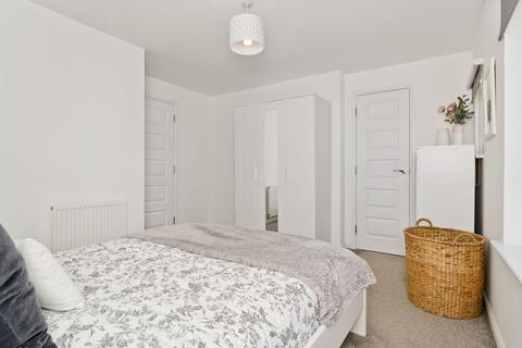 44 Clippens Drive, Edinburgh, EH17 8TU