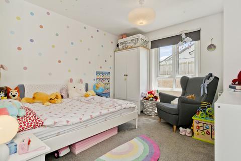 44 Clippens Drive, Edinburgh, EH17 8TU