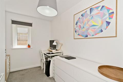 44 Clippens Drive, Edinburgh, EH17 8TU