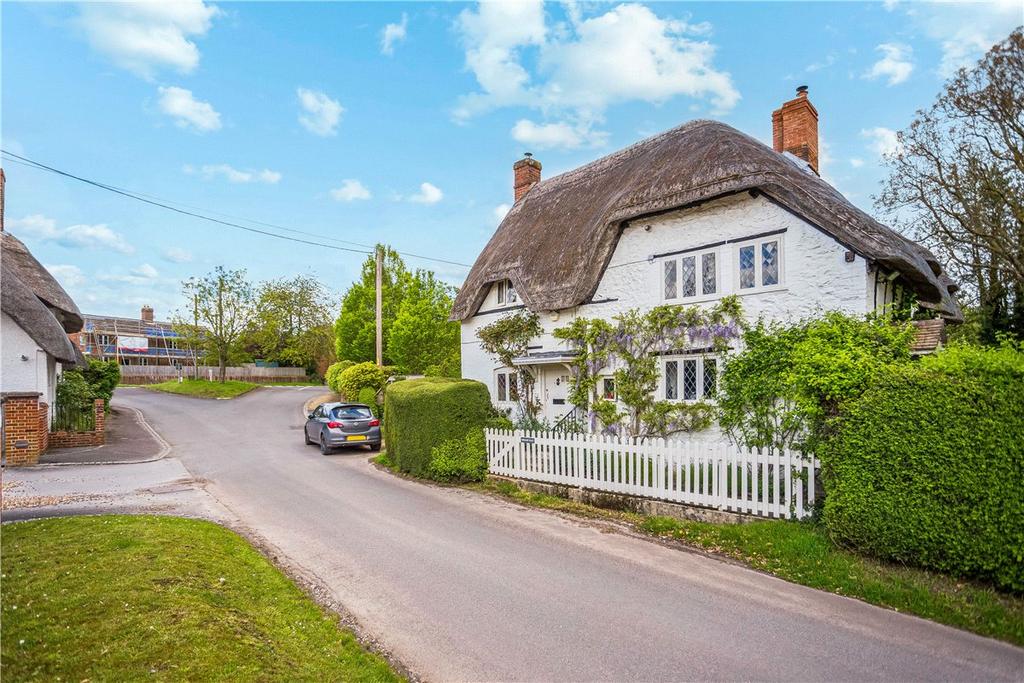 Mildenhall, Marlborough, Wiltshire, SN8 4 bed detached house £1,100,000