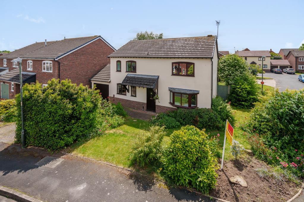 The Oaklands, Droitwich, WR9 4 bed detached house for sale £375,000