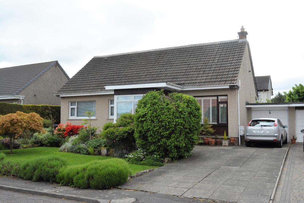Lyall Crescent, Polmont, Stirlingshire, FK2 0PL 3 bed detached bungalow for sale £275,000