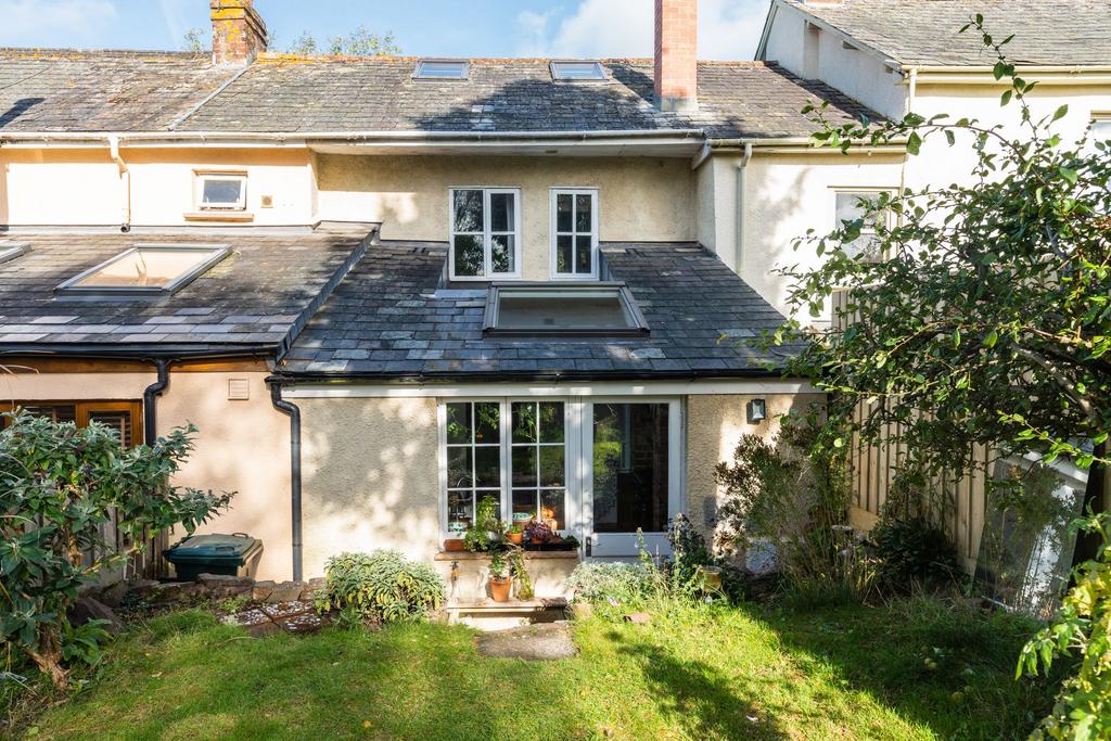 Cheriton Fitzpaine, Crediton, EX17 2 bed terraced house for sale £265,000